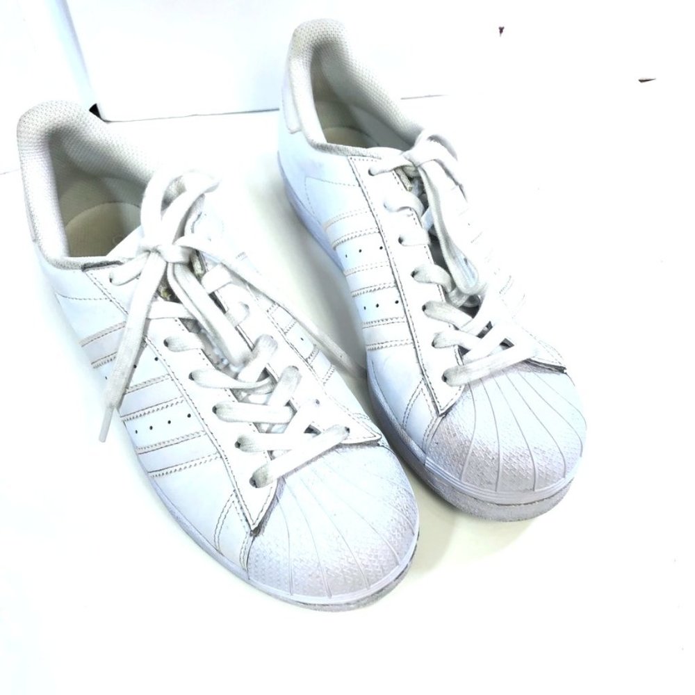 Women Adidas Superstar all white , sz 8,5 - Picture 1 of 6